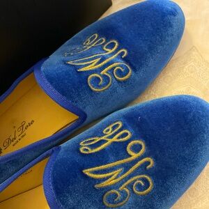 Del Toro Blue Velvet Loafers with Gold Detailing